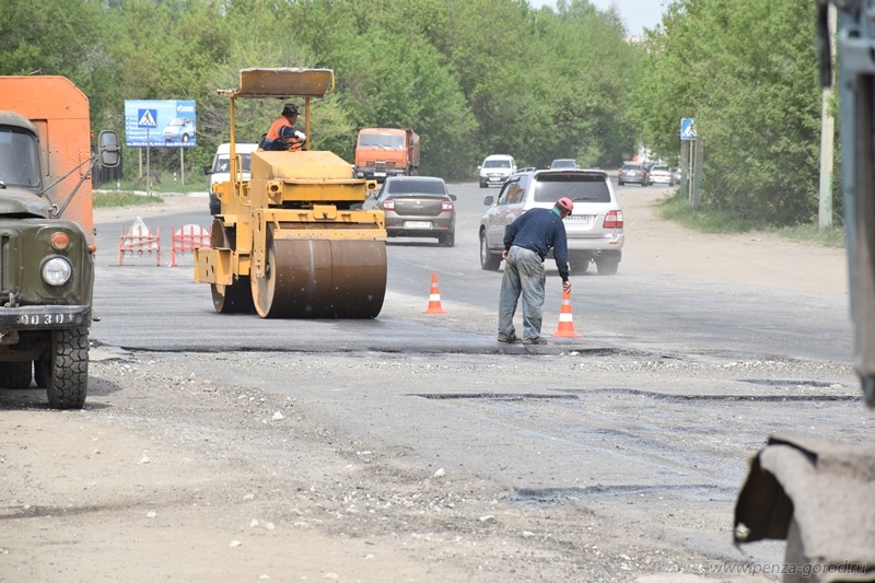 В Пензе ремонтируют улицу в районе Бригадирского моста