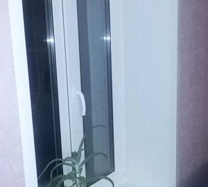 Кто виноват в падении трехлетнего ребенка из окна? Региональный следком объявил о проверке