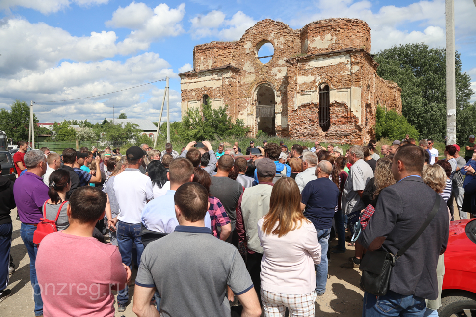 Сотрудники Росгвардии и полиции дежурят в Чемодановке круглосуточно