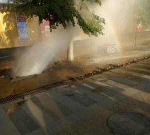 На Центральной улице Пензы забил фонтан. Где Ильин?