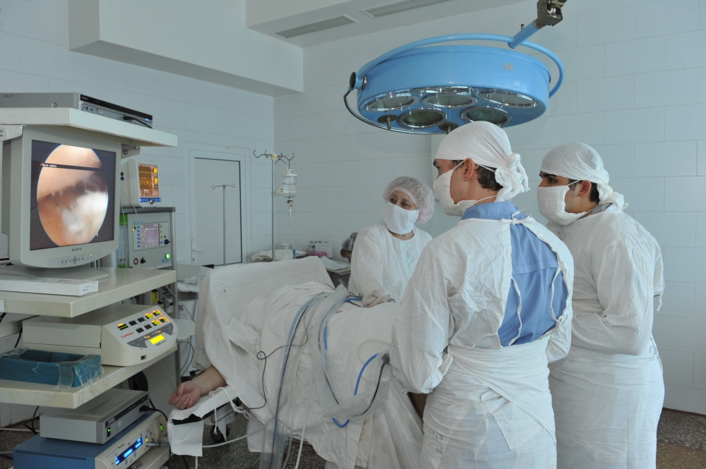 Пензенские хирурги 8 часов пришивали палец 14-летнему ребенку