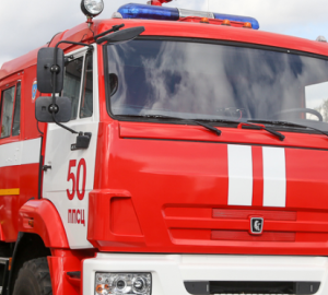 В Кузнецке при пожаре в Кирпичном переулке загорелся мусор