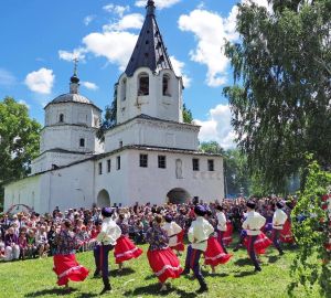 На Тихвинской ярмарке в Кузнецком районе будут работать 17 творческих площадок