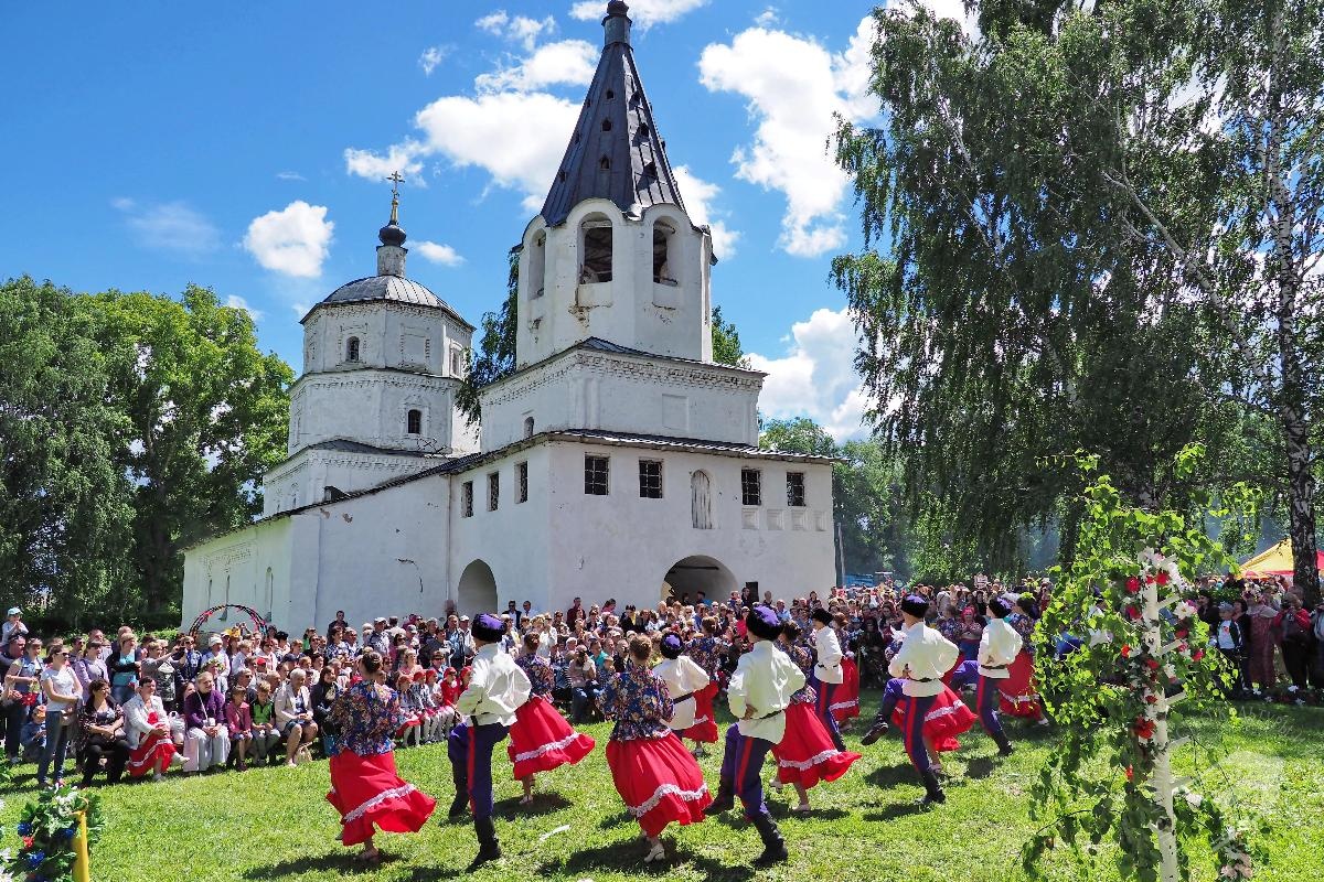 На Тихвинской ярмарке в Кузнецком районе будут работать 17 творческих площадок