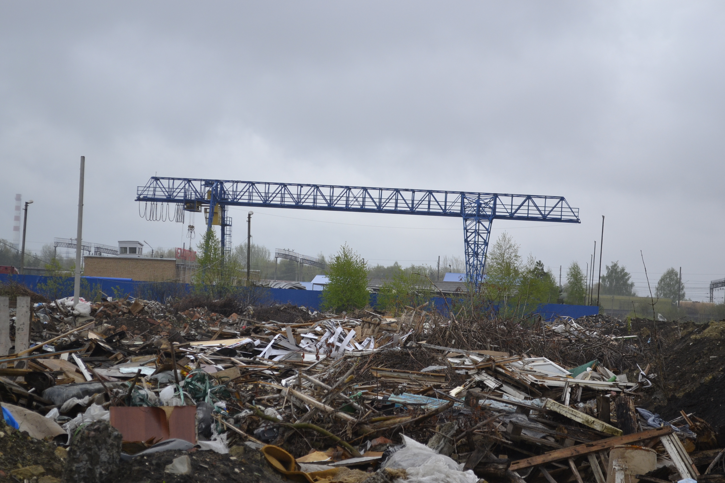 Гигантскую свалку в Терновке обещают убрать этим летом