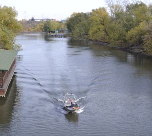 Пензенские спасатели вытащили из воды двух тонущих мальчиков