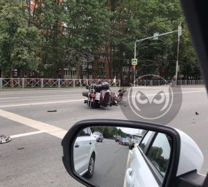 В Пензе мотоциклист выжил после столкновения с легковушкой
