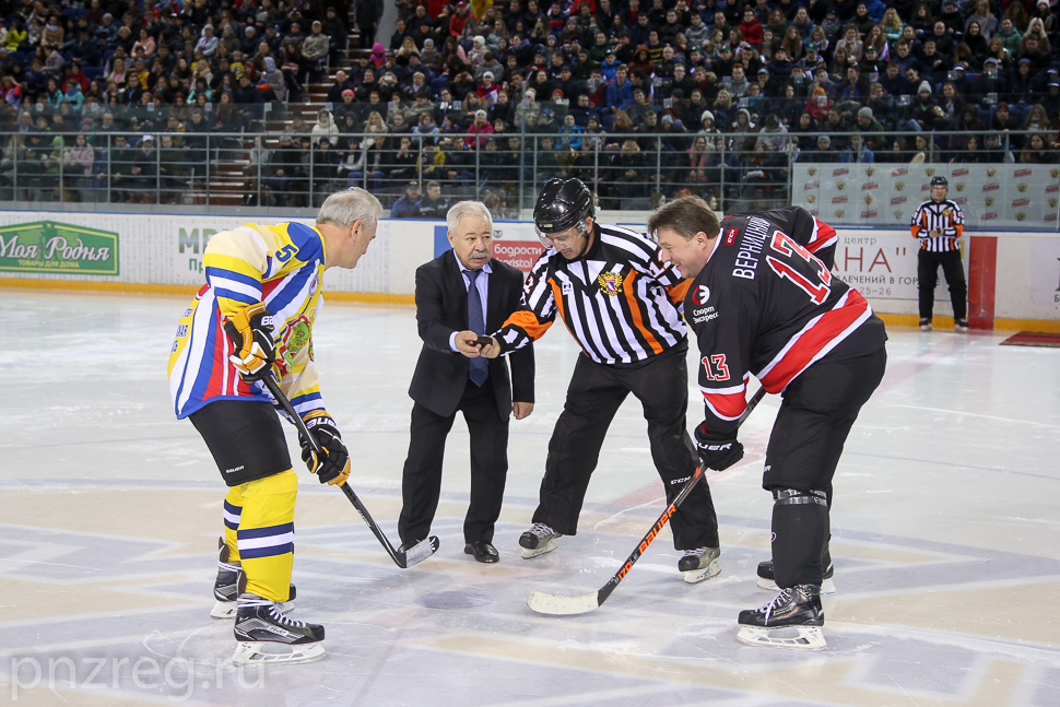 Первый день медиафорума в Пензе завершится хоккейным матчем