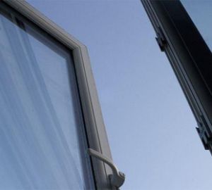 Москитная сетка вновь не выдержала: в Пензе из окна дома выпал ребенок