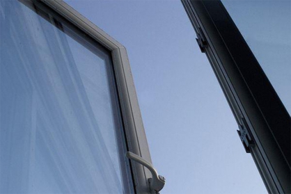 Москитная сетка вновь не выдержала: в Пензе из окна дома выпал ребенок