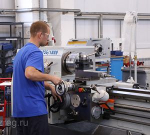 Новости промышленности: станкостроение и сладкое производство, завоевывающее мир
