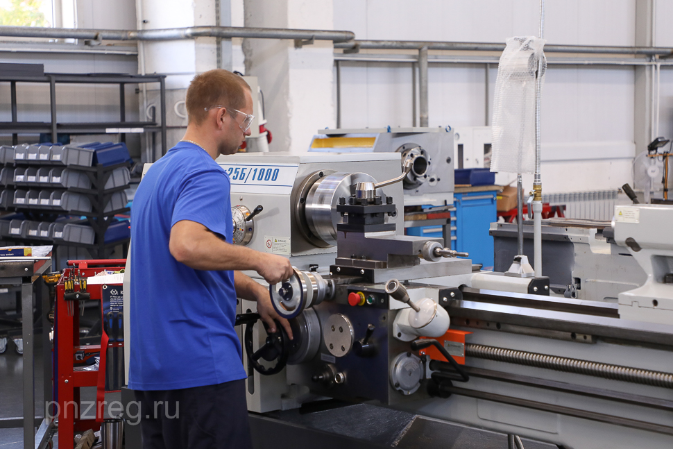 Новости промышленности: станкостроение и сладкое производство, завоевывающее мир