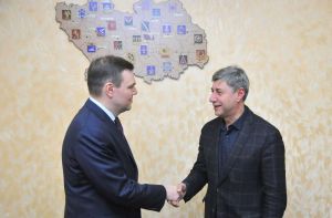 Олег Синенков покинул сферу СМИ и вернулся в  образование