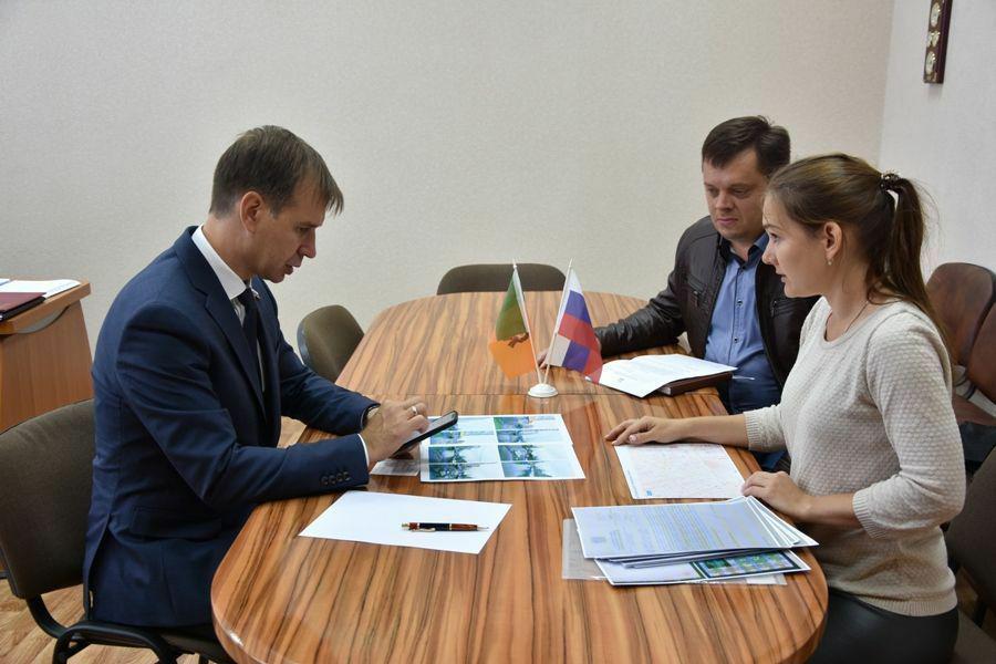 Иван Краснов проконсультировал пензенцев об  участии в программах по благоустройству дворов