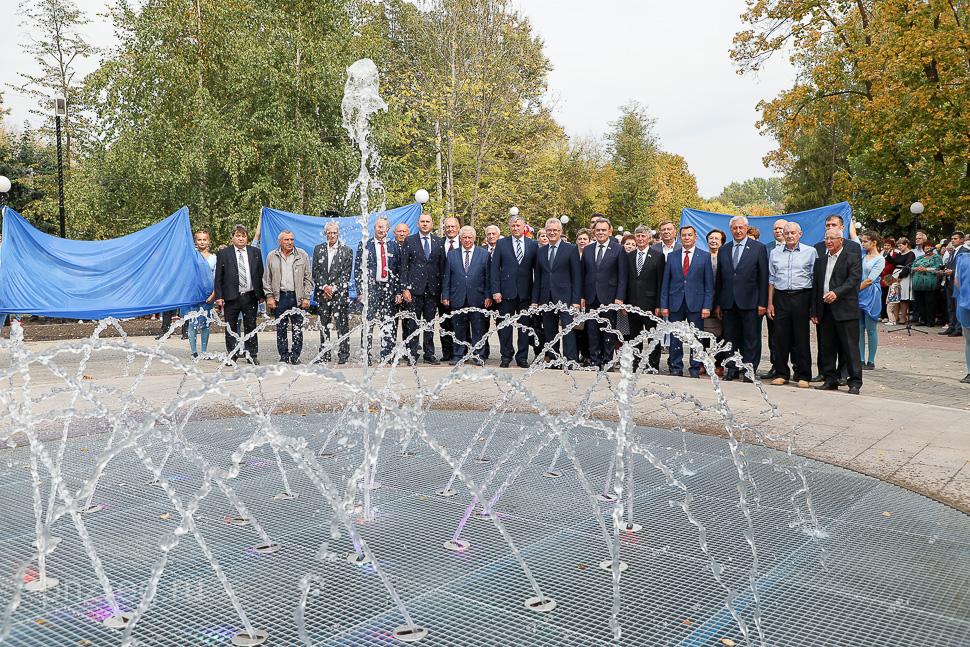 В Нижнем Ломове открыли светодиодный фонтан