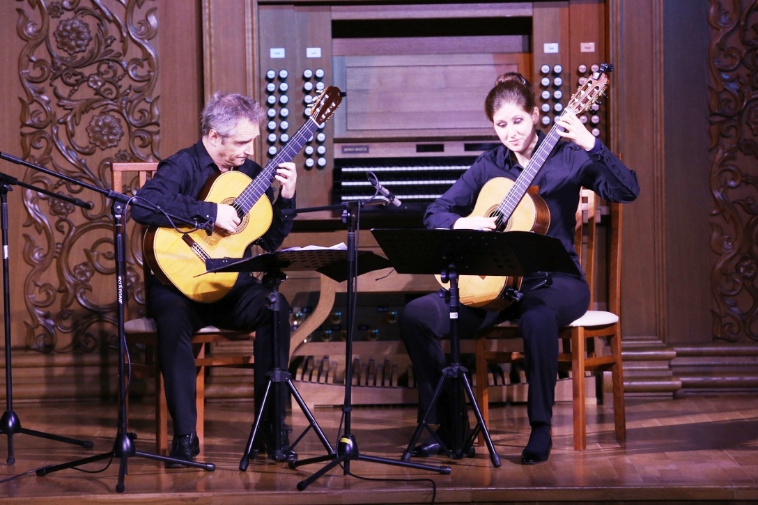 Пензенцы смогли насладиться необычным созвучием гитары и органа