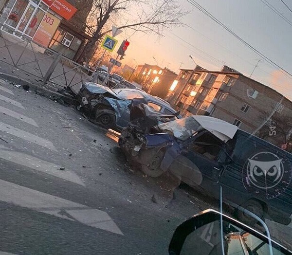В жуткой аварии на Калинина в Пензе пострадали трое