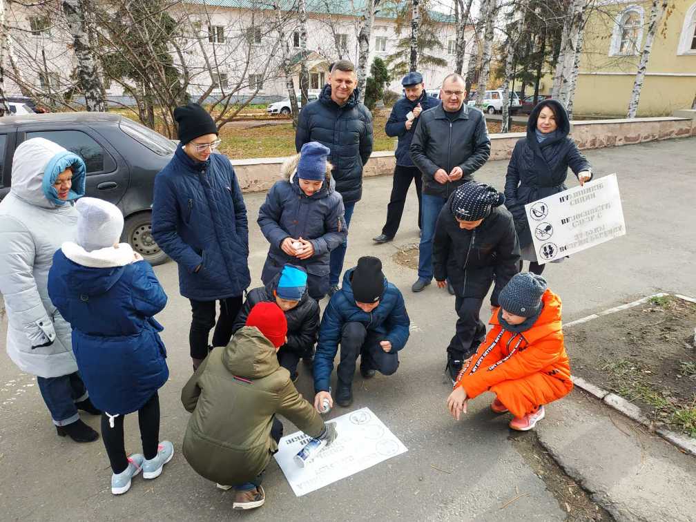 Пензенцы нарисовали «памятки безопасности» на асфальте