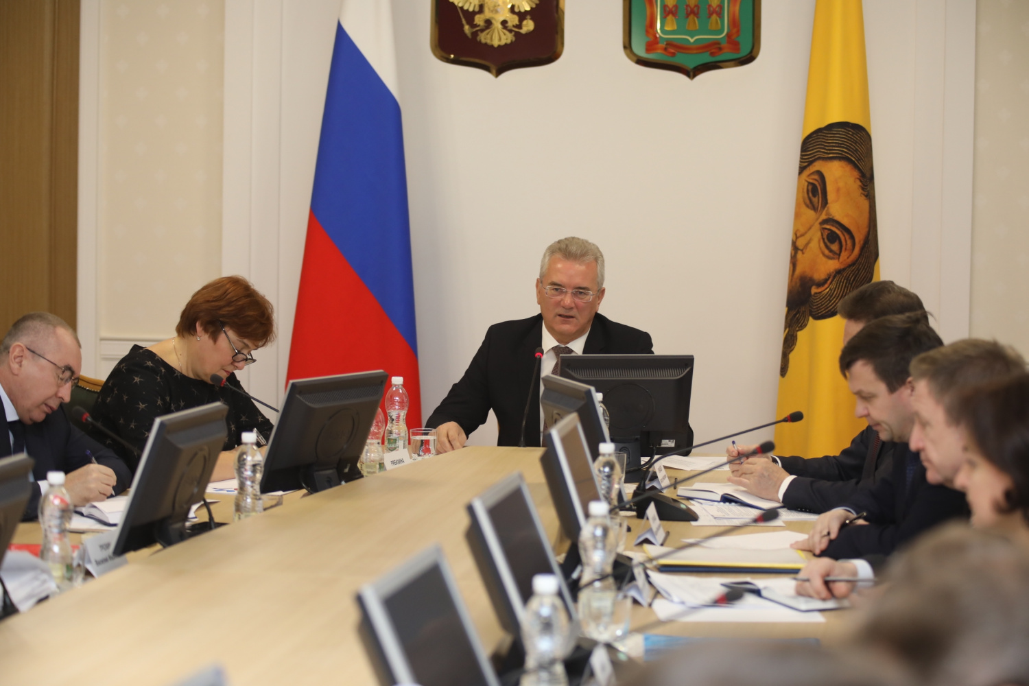 Пензенский губернатор напомнил кабмину об  ответственности за выполнение поручений