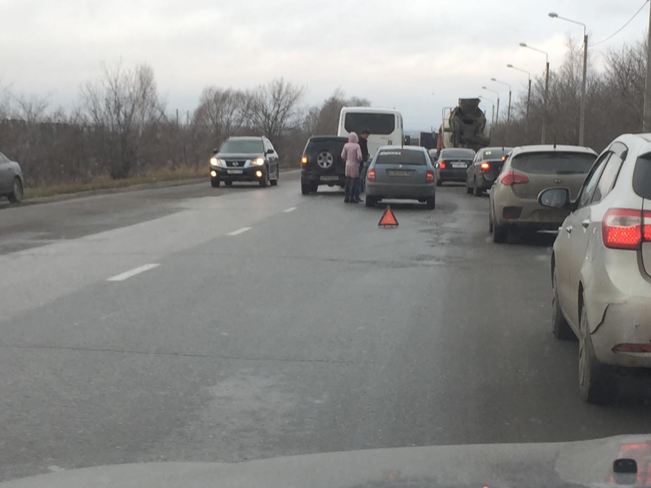 Терновка вновь встала в пробку из-за аварии