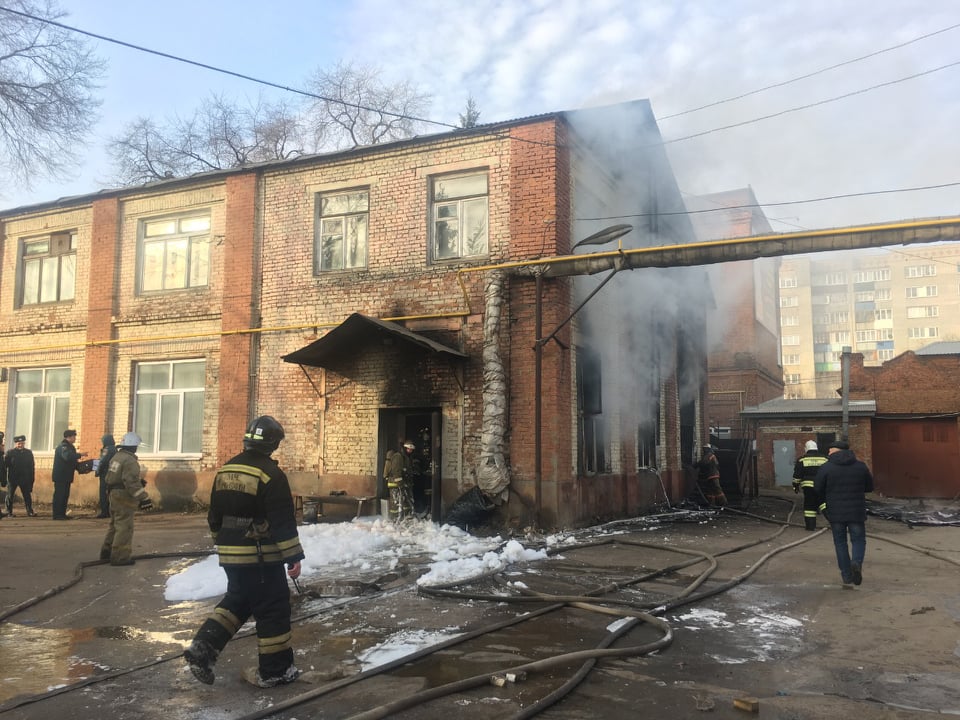 Пожар на заводе Кузтекстильмаш: загорелся поролон