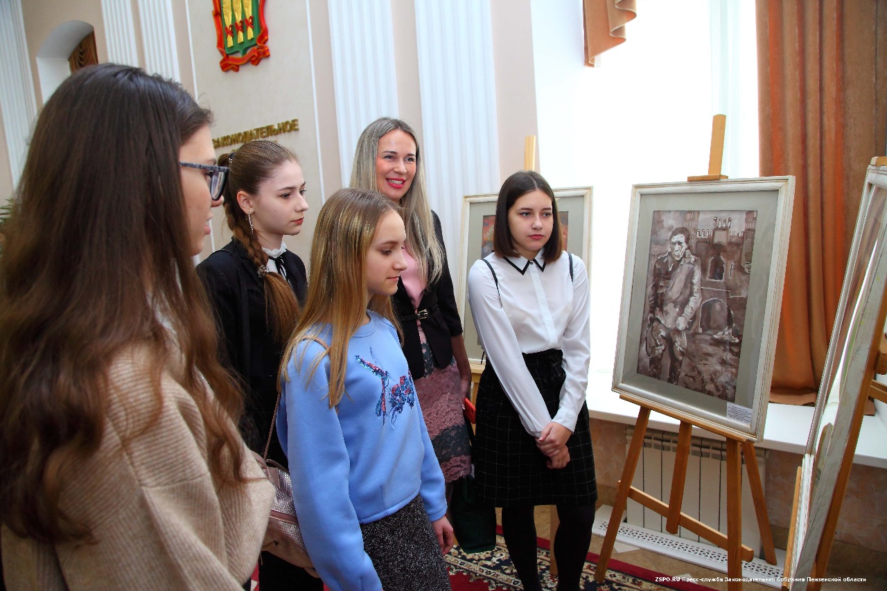В Пензе открылась выставка детских рисунков, посвященных Великой Отечественной Войне