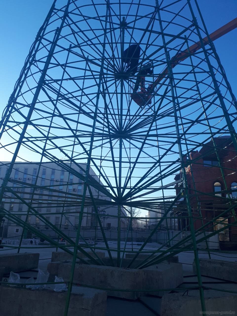 К Новому году Пензу украсят на манер Москвы