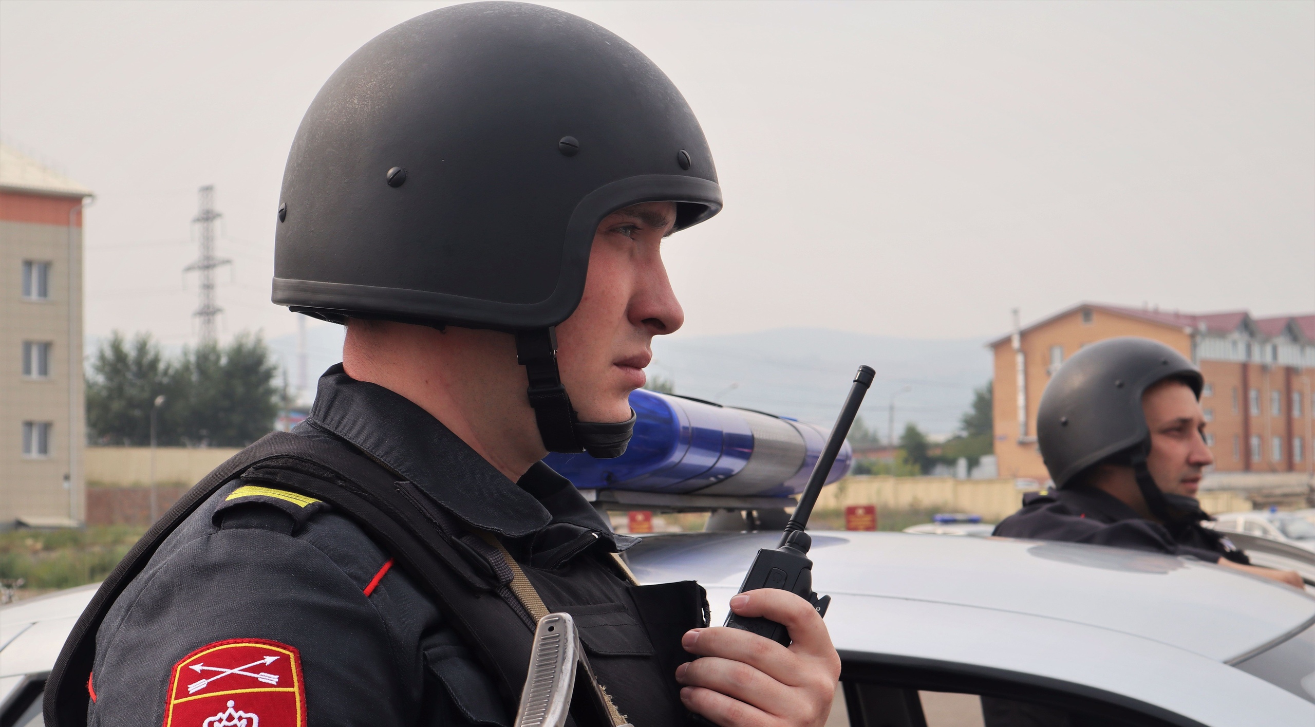 В Пензе неадекватный мужчина преградил путь транспорту