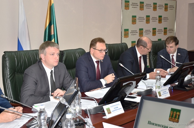 Андрей Лузгин отстоял бюджет на строительство ледового дворца в Арбеково