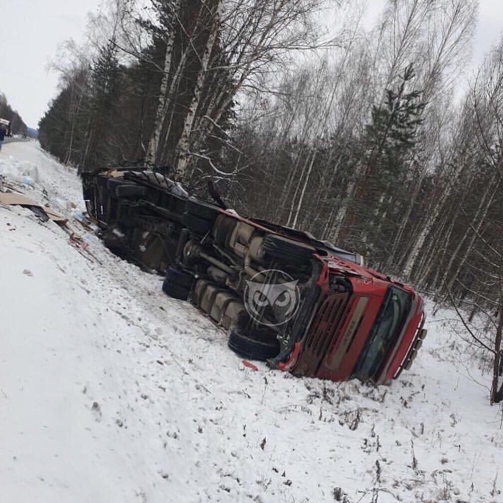 В Пензенской области две фуры вылетели с трассы
