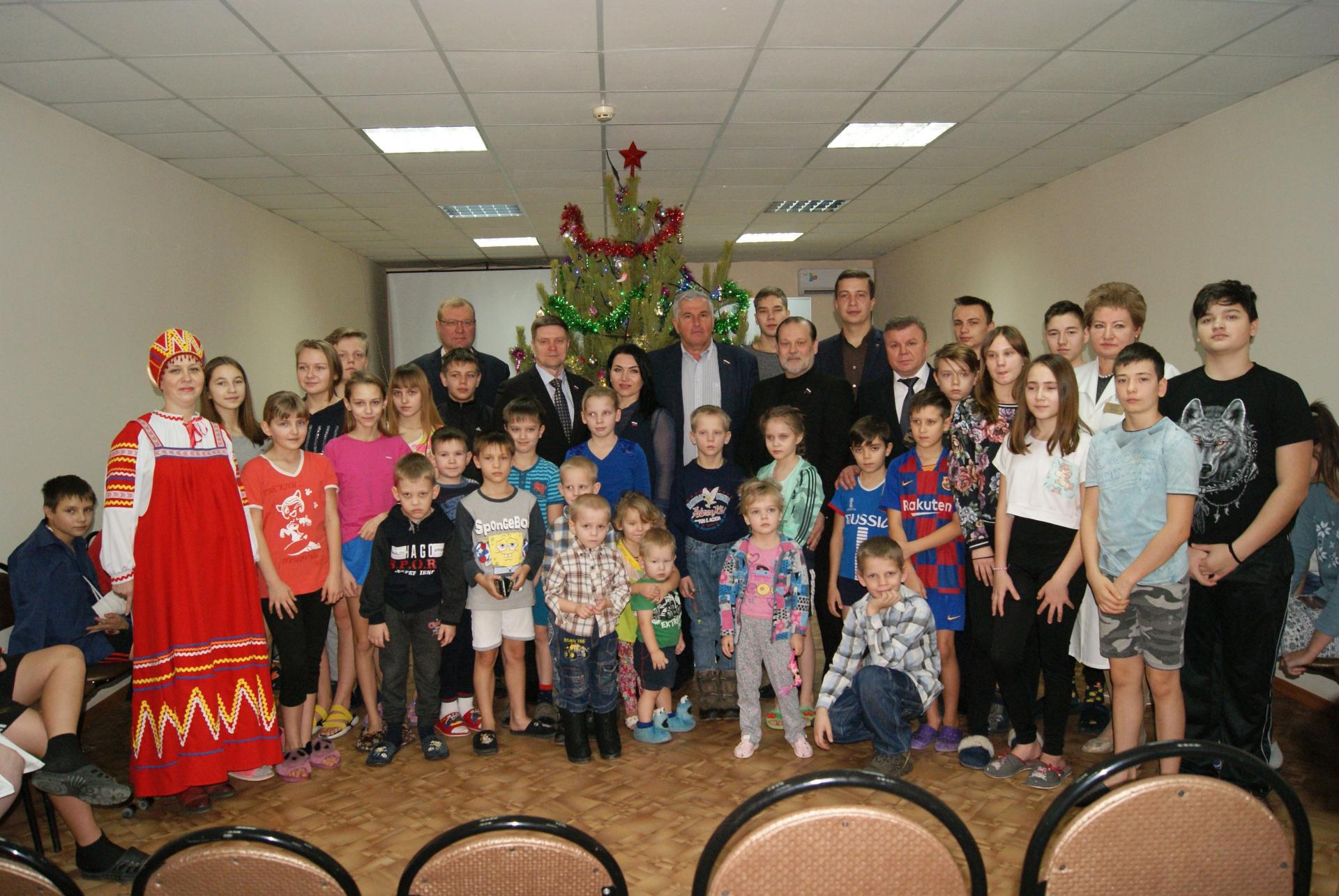 В Кузнецкой детской больнице прошел предновогодний праздник