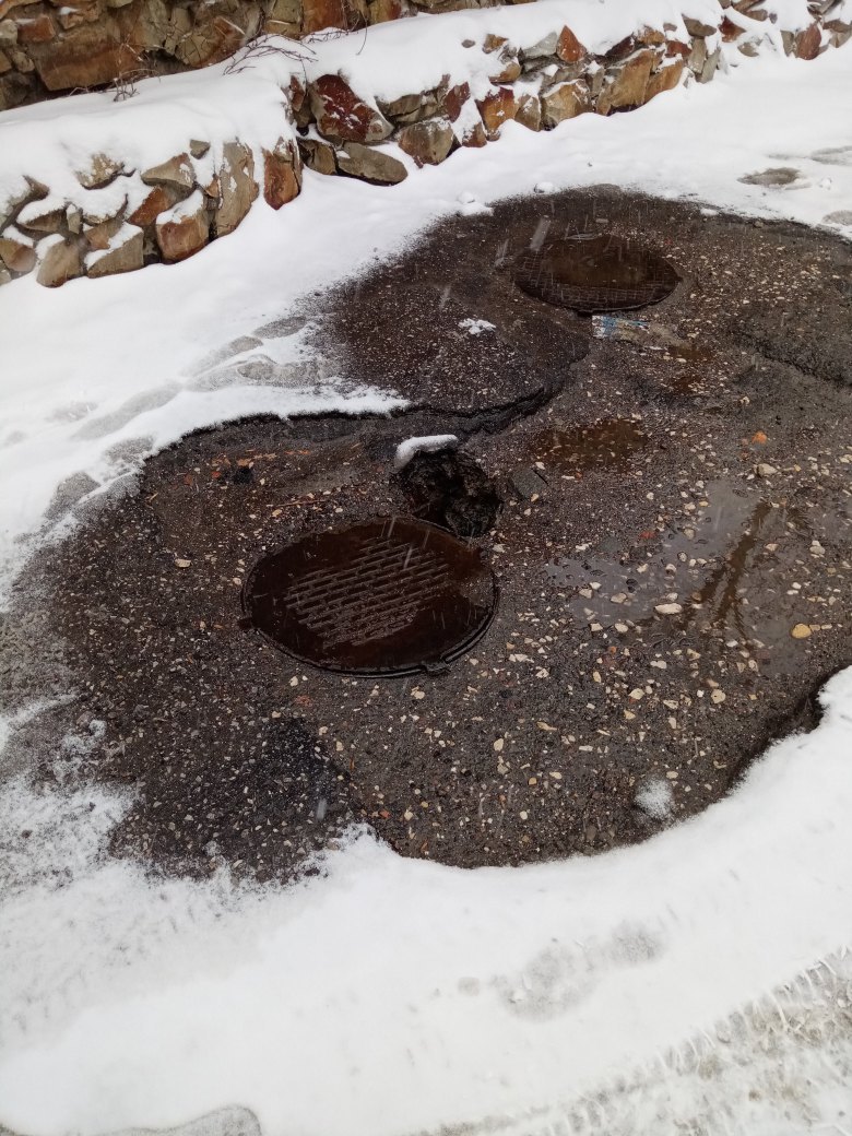 В Пензе огородили яму, напоминающую о трагедии на Аустрина