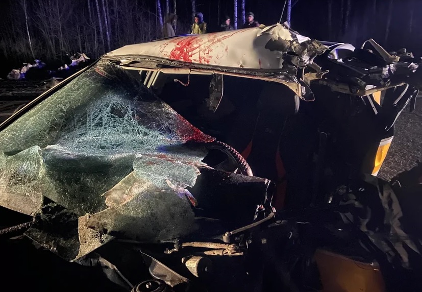 Обнародованы фото с места смертельного ДТП с участием такси