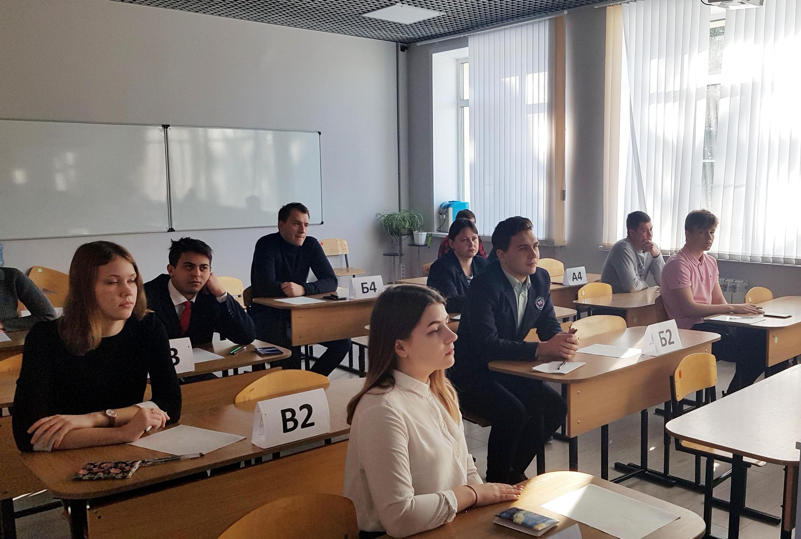 В Пензе более 5 тысяч школьников сдали пробный экзамен по математике