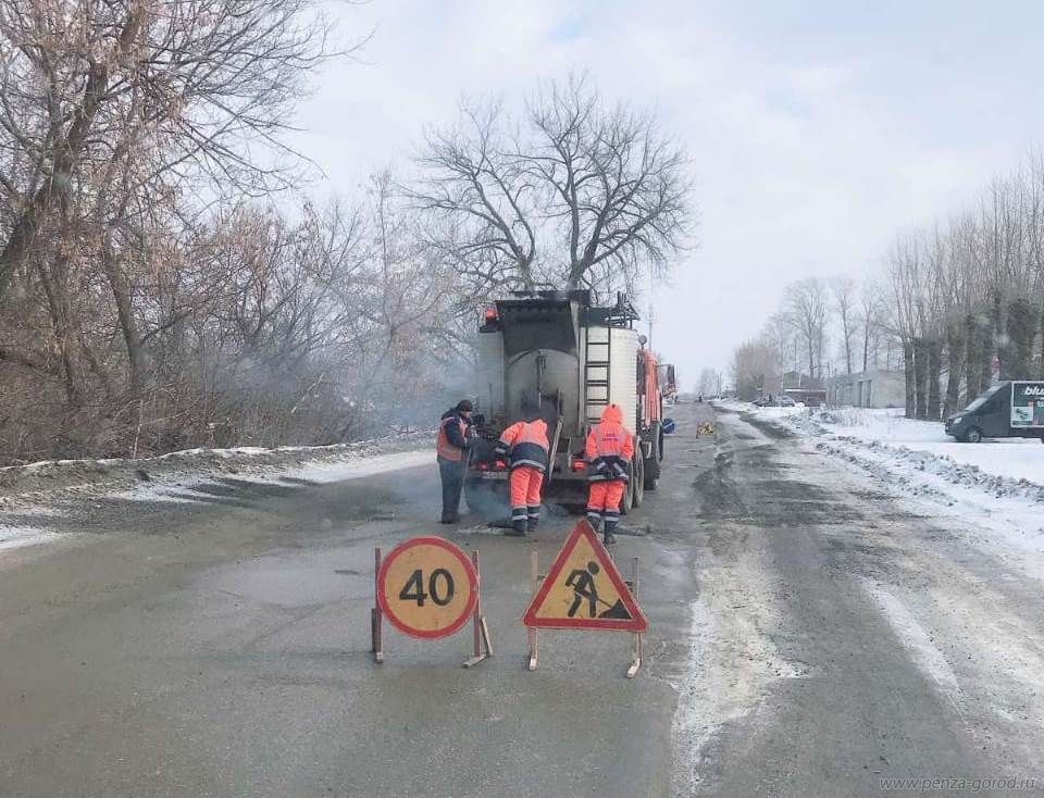 В Пензе продолжают бороться с разрушением автодорог
