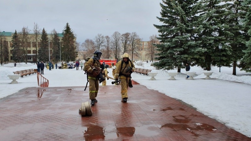 Пожарные Кузнецка провели тактические учения в здании «Родины»