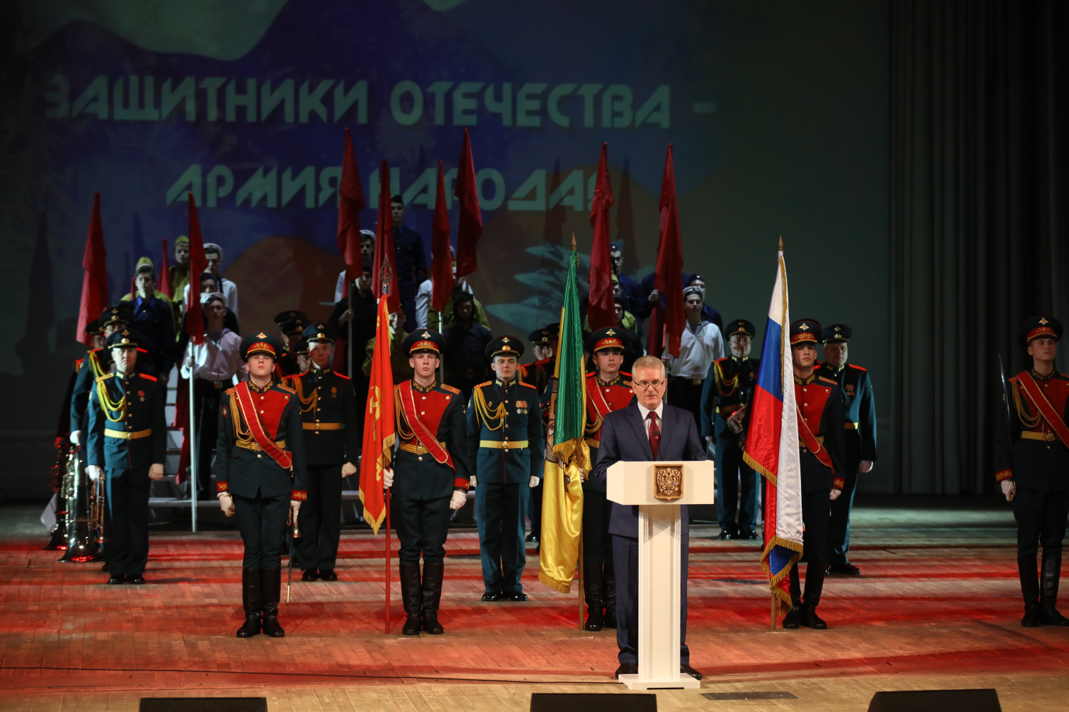 Губернатор поздравил военнослужащих и ветеранов с наступающим праздником