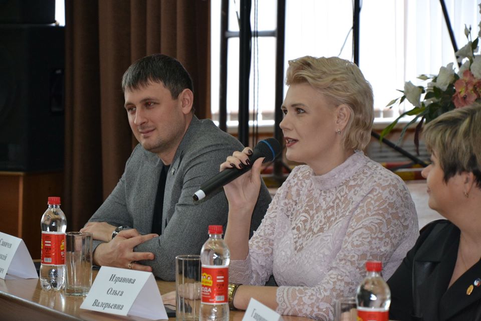 Ольга Изранова пригласила школьников на экскурсию по заводу «Mizotty»