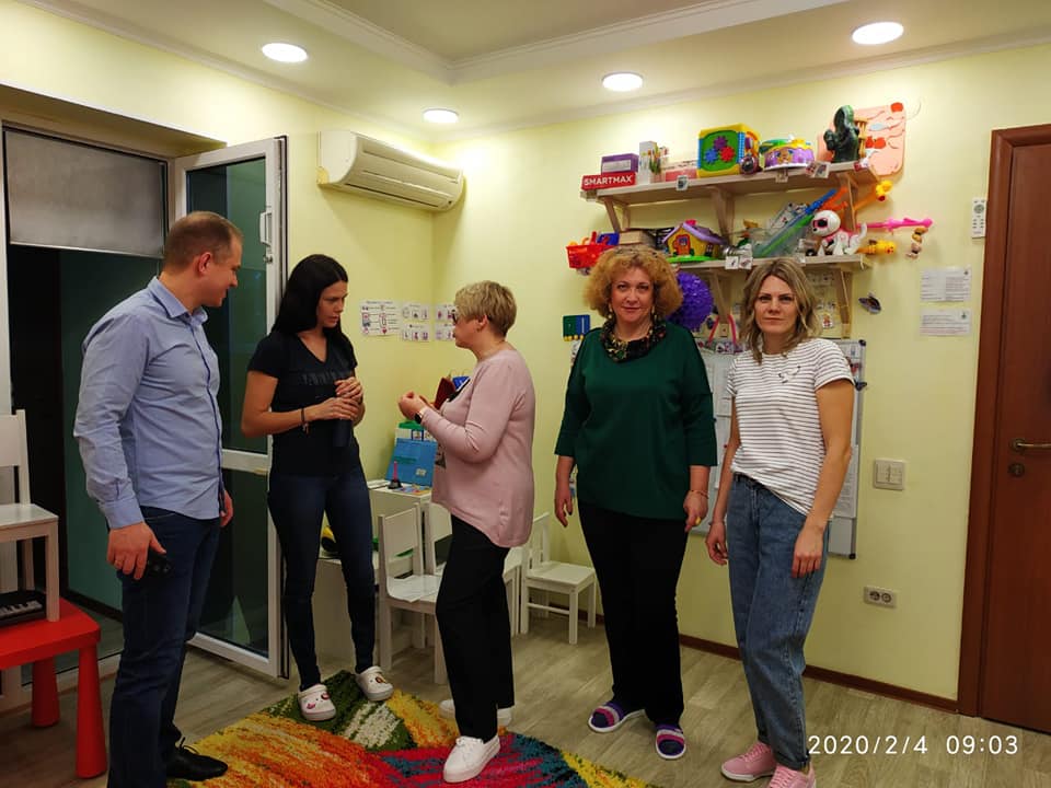 «Караван добрых дел» отправил малыша на реабилитацию в Сочи