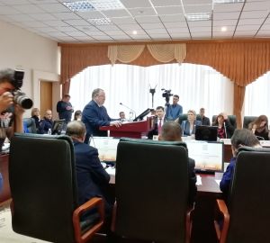 Депутаты гордумы утвердили прибавку к пенсии муниципальным чиновникам