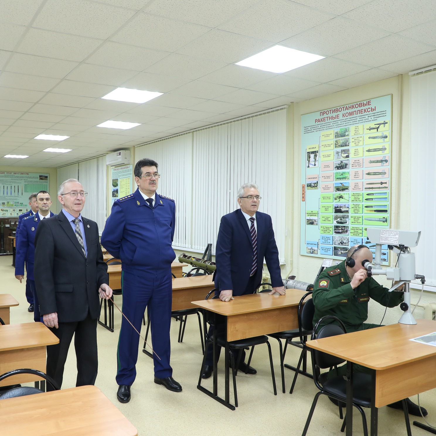 Губернатор Пензенской области вспомнил о своей юности в артинституте