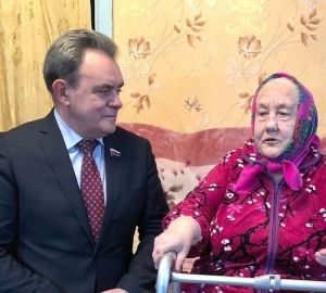 Валерий Лидин поздравил с 80-летним юбилеем жительницу Сердобского района