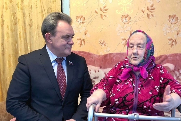 Валерий Лидин поздравил с 80-летним юбилеем жительницу Сердобского района