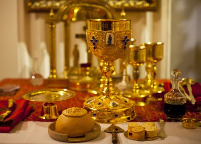 В Пензе священнослужителям рекомендовали не давать руки для целования