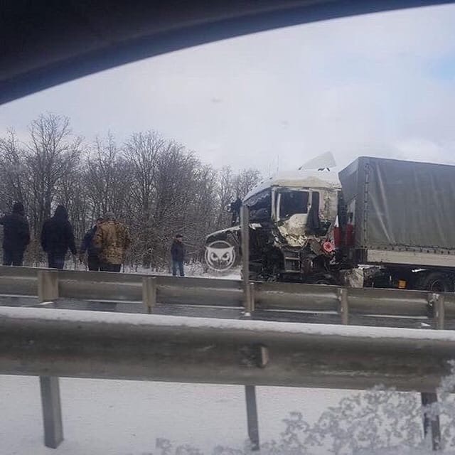 Жуткая авария под Пензой: на трассе столкнулись фура и самосвал