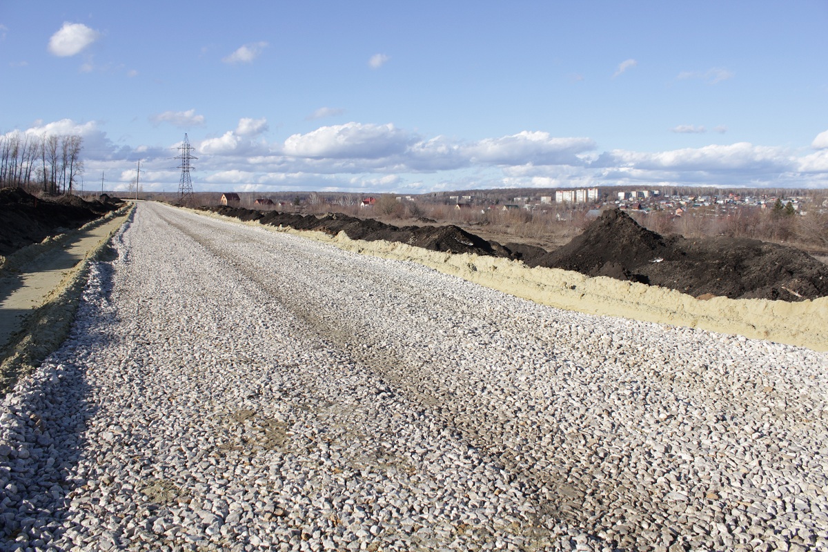 Асфальт на строящейся дороге на Зеленодольской обещают к июлю