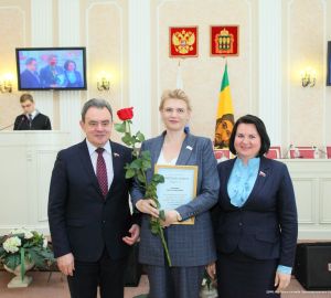 Ольга Изранова получила грамоту главы Союза женщин России