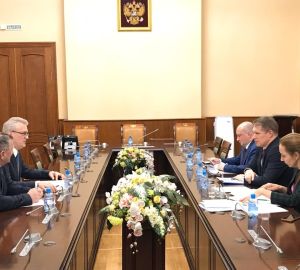 Врачи-кибернетики и детская поликлиника: о чем говорил пензенский губернатор с главой Минздрава РФ