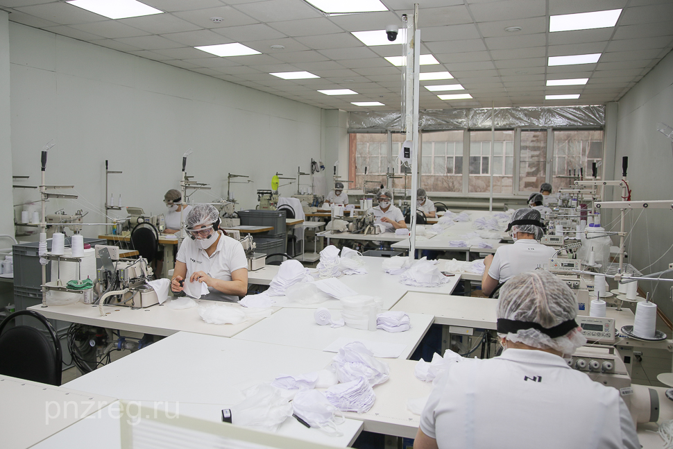 В Пензе еще одна компания занялась пошивом медицинских масок