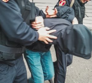 Жителя Пензы задержали за ограбление таксиста и нападение на женщину